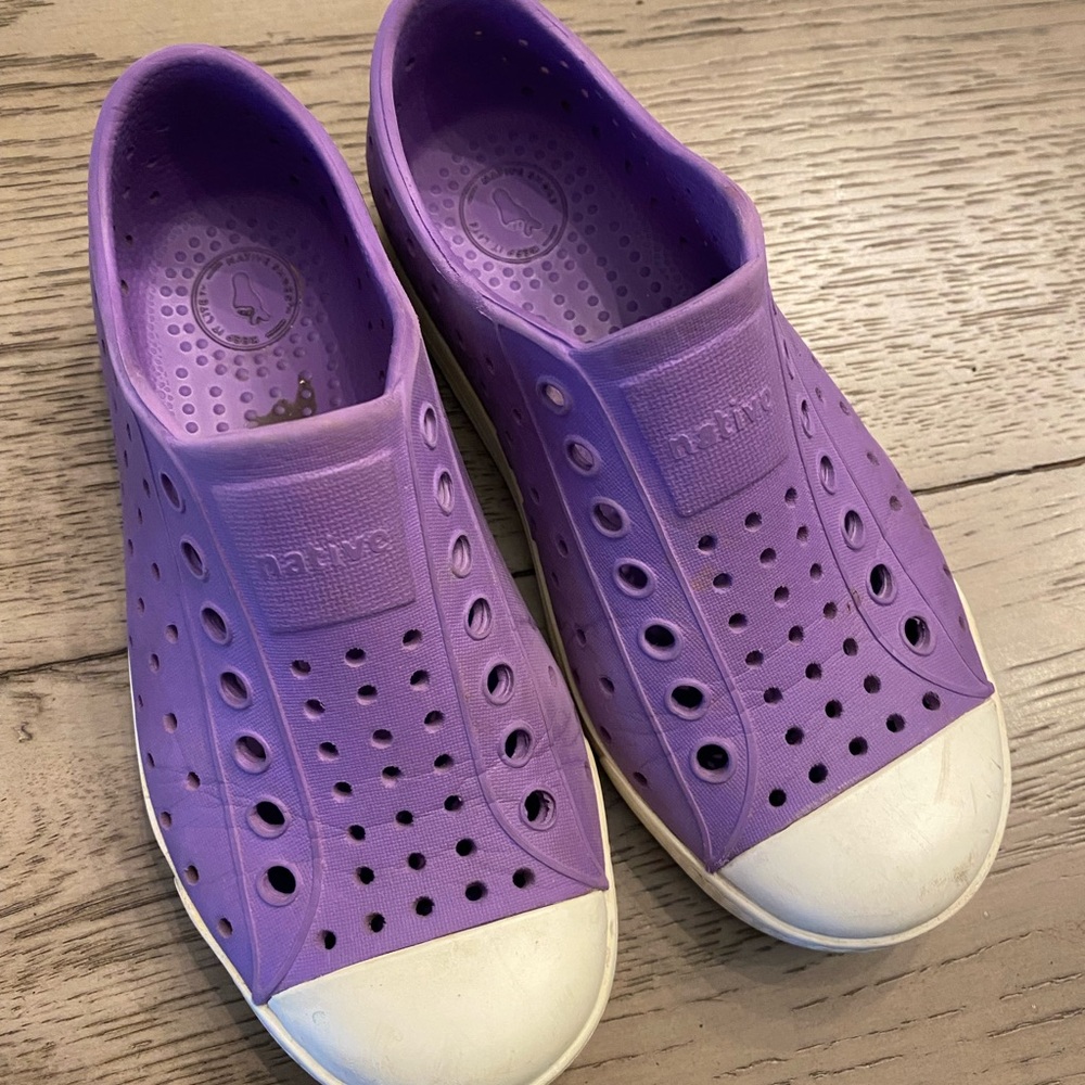 Native Kids Shoes in Purple and White
